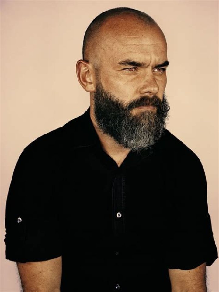 Arruma essa barba, rap&aacute; como modelar a barba de maneira real e