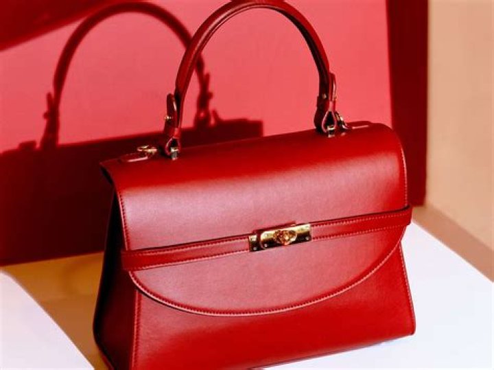 Bag, Handbag, Red, White, Fashion accessory, Fashion, Material property, Satchel, Shoulder bag, Hobo bag, Bag, Handbag, Red, White, Fashion accessory, Fashion, Material property, Satchel, Shoulder bag, Hobo bag,