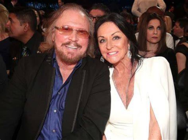 Barry Gibb Bio, Net Worth, Salary Age, Height, Weight, Wiki, Health