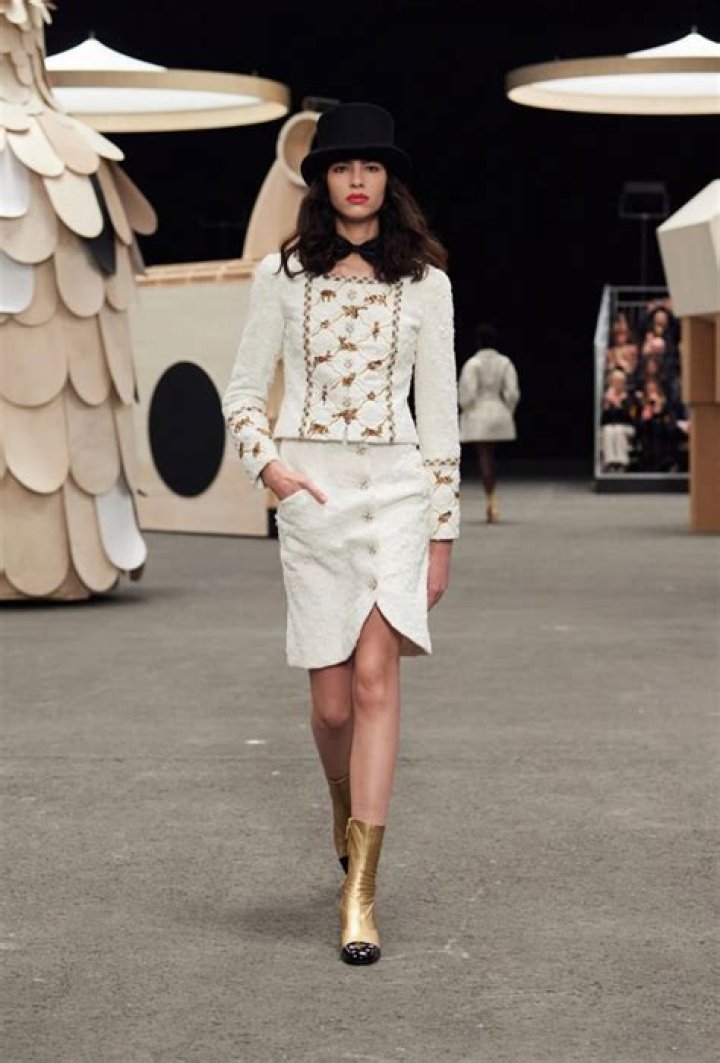 Chanel - Runway - Fall/Winter 2022-2023 Paris Fashion Week chanel 2023 paris fashion week