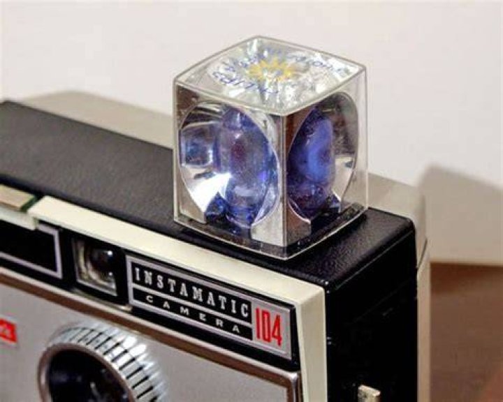 Did old camera flash bulbs break?