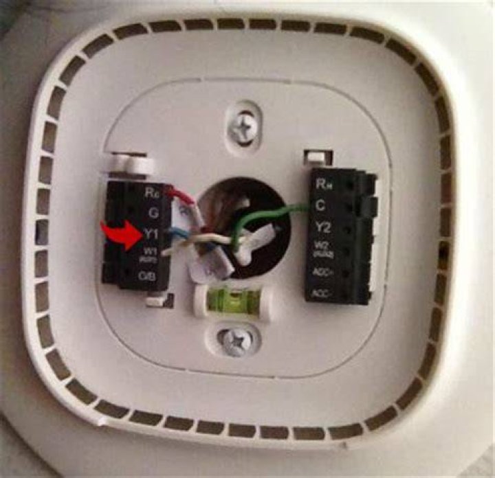 Does the ecobee3 Lite require a C wire?