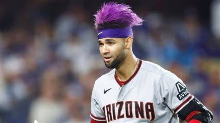 How much does Lourdes gurriel Jr make?