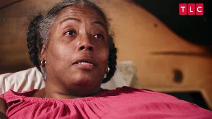Lisa Fleming lies in bed on 'My 600-lb Life'