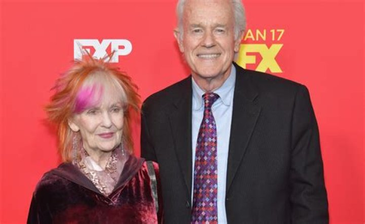 Mike Farrell Net Worth