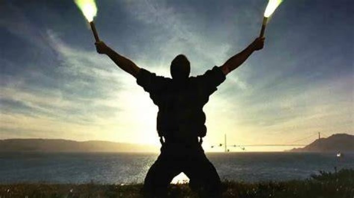 Nicolas Cage lights the flares in The Rock