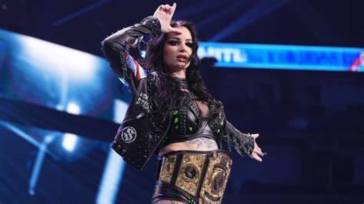 saraya aew
