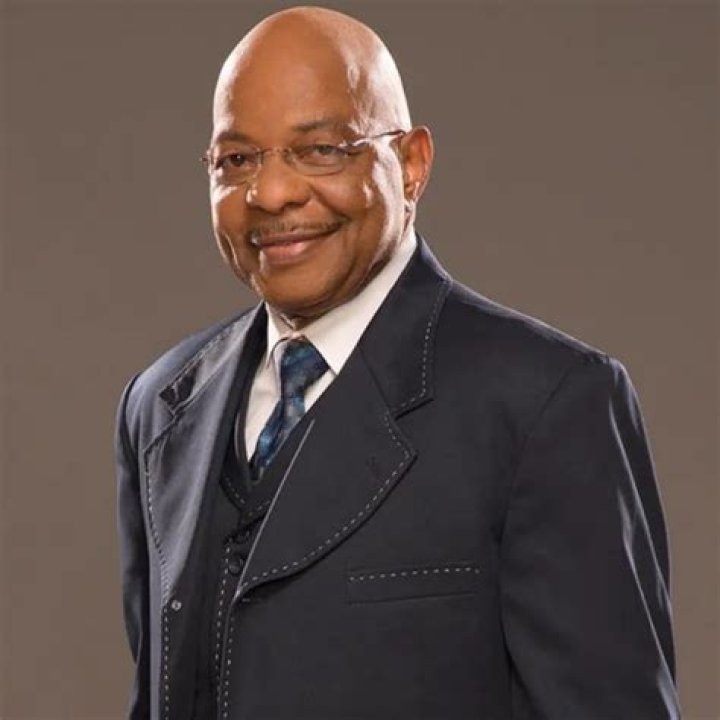 Teddy Long Display