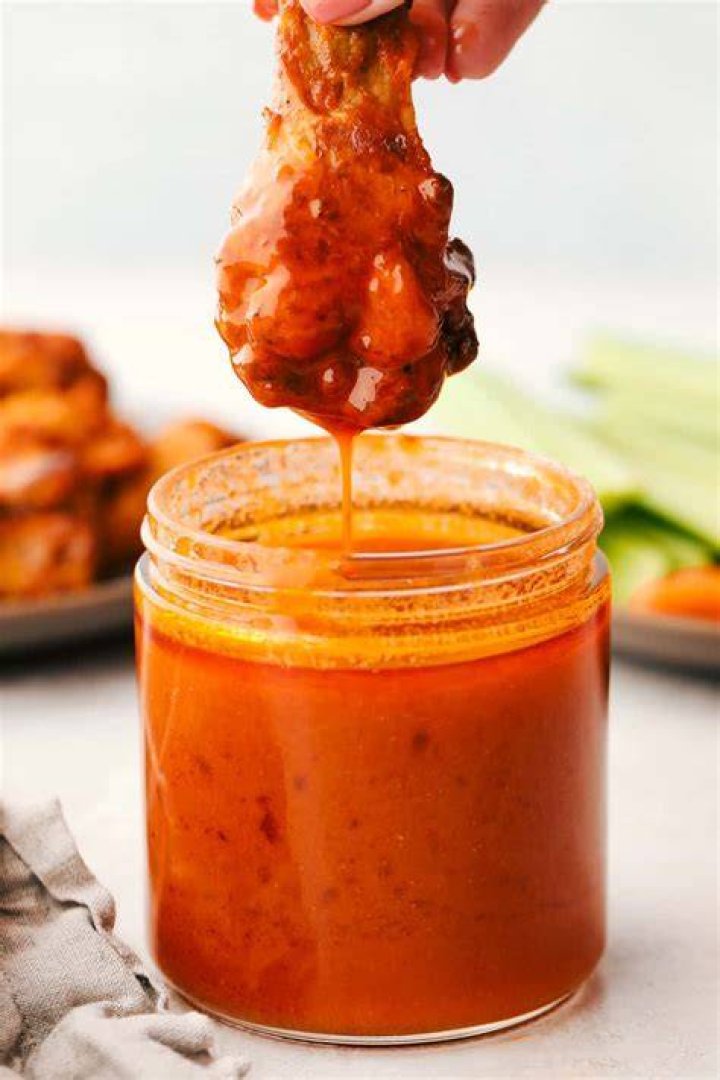 What Does Spicy Buffalo Sauce Taste Like? (Solution found)