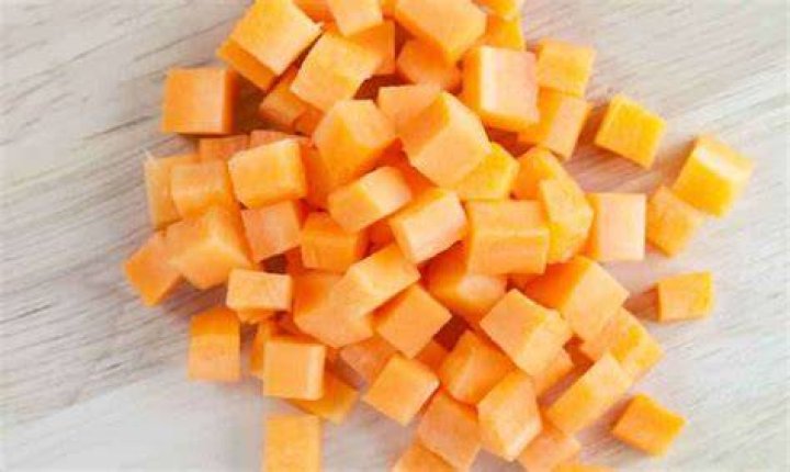 What is macedoine cut?
