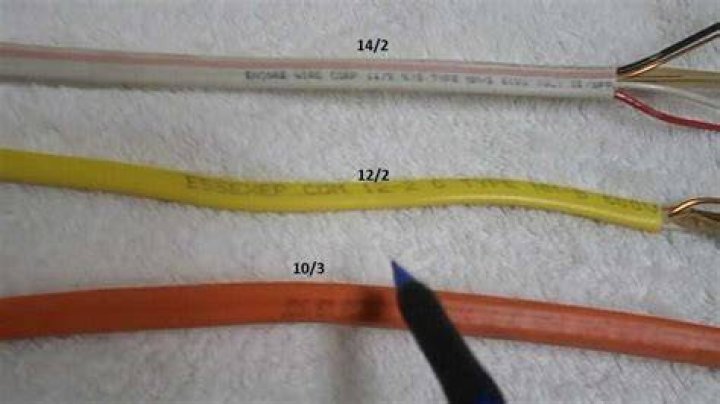 What is the difference between 10-2 wire and 10 3 wire?