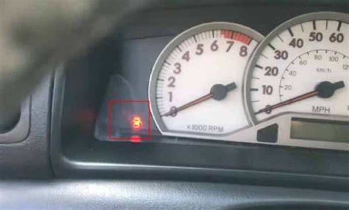 What is trunk ajar mean?